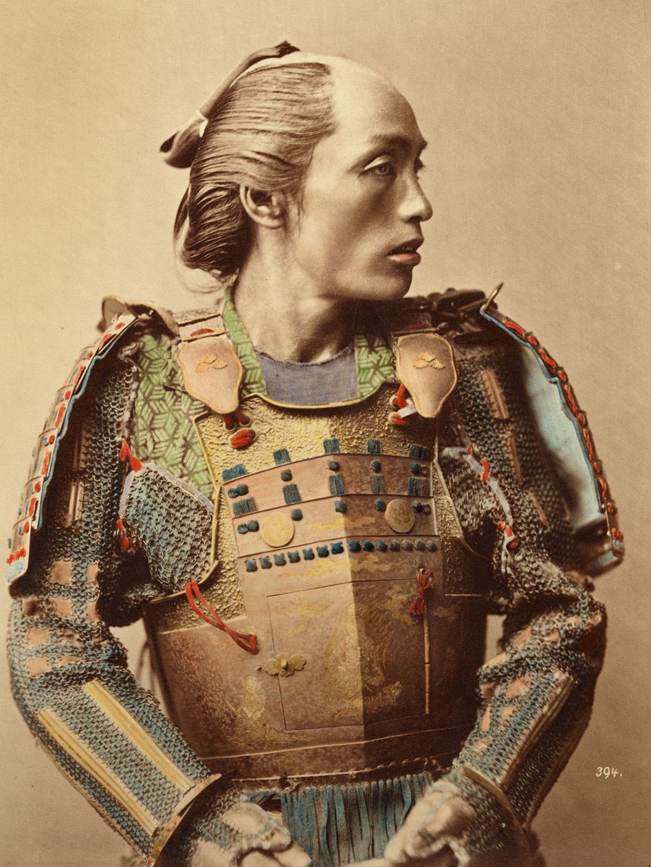 Portrett av en samurai fra det gamle Japan bevæpnet med full kroppsrustning, 1890 av Japanese School