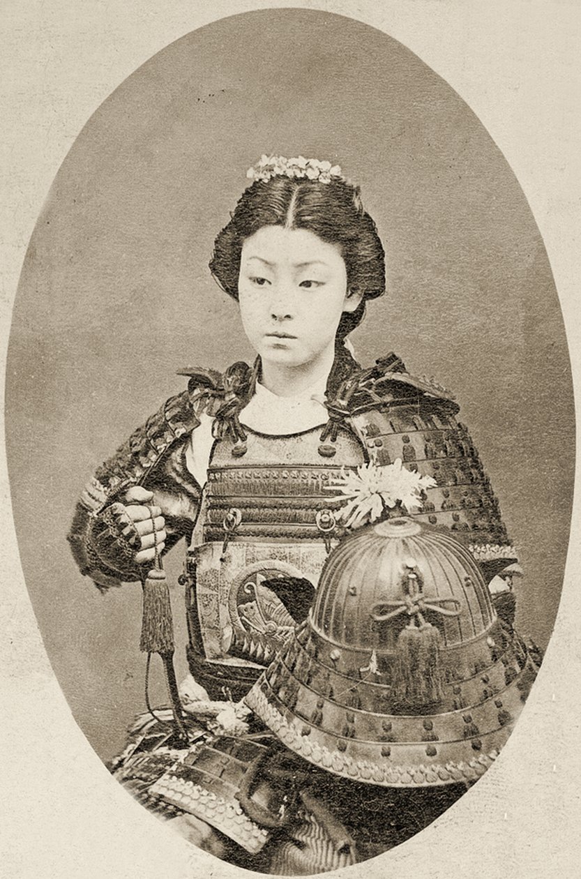 Portrett av en kvinnelig kriger med blomster i håret, ca. 1895 av Japanese School