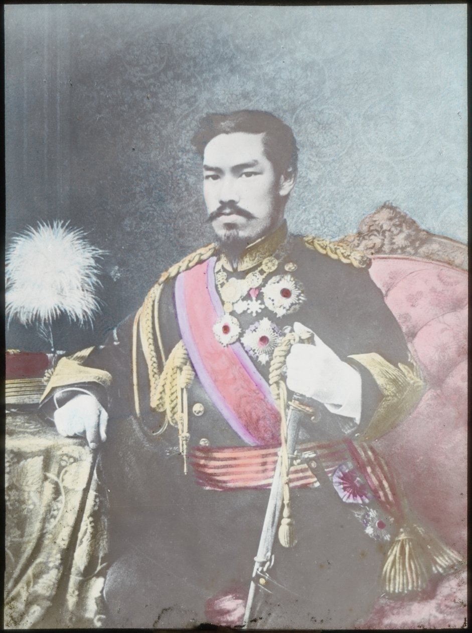 Meiji Emperor, ca. 1880 (håndfarget glassbilde) av Japanese School