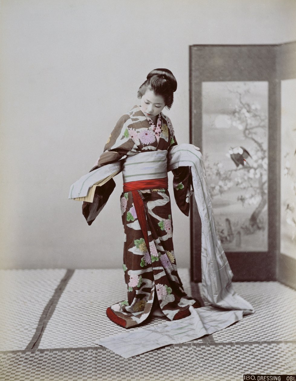Ung japansk jentedress, sent på 1800-tallet (håndfarget bilde) av Japanese School