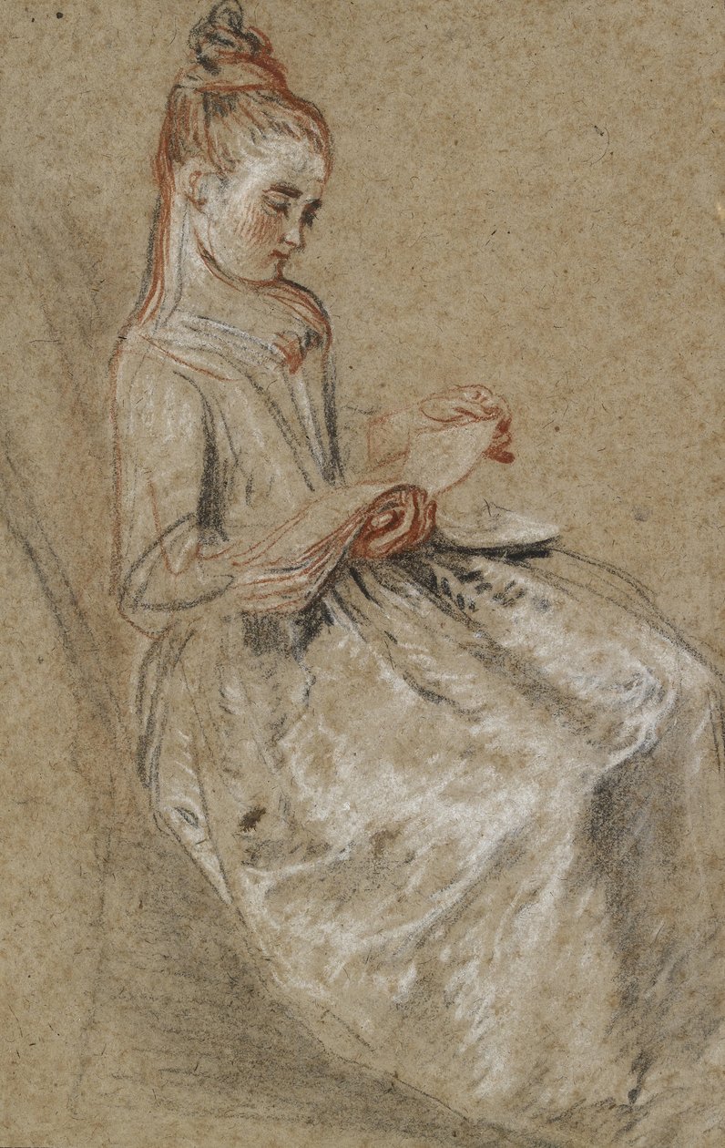 Jente sitter med en musikkbok på fanget (svart, rødt og hvitt kritt på brunt papir med grov tekstur) av Jean Antoine Watteau