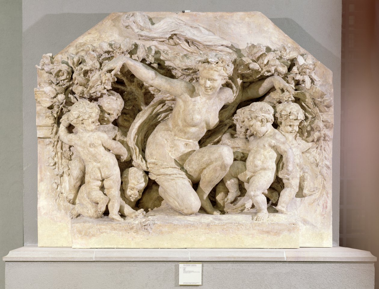 Triumph of Flora, relieff hentet fra fasaden til Flora-paviljongen til Louvre-palasset, 1866 (gips) av Jean Baptiste Carpeaux