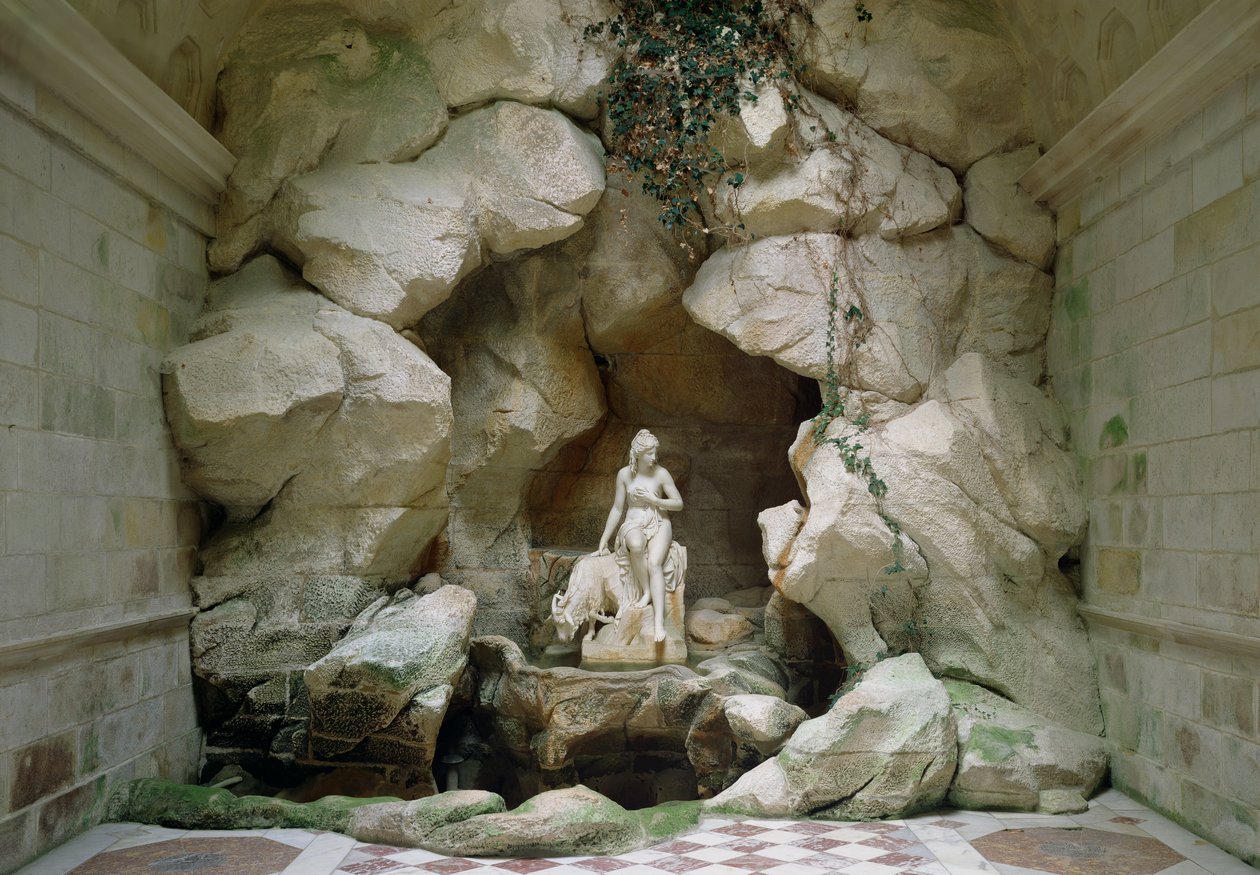 Grotten til Laiterie de la Reine, bygget i 1785-bilde av Jean Thevenin