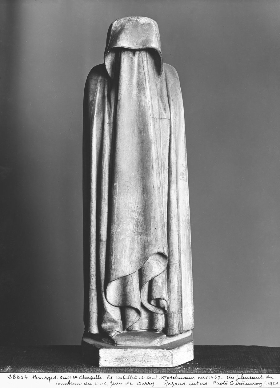 Tilsløret sørgende, gjemmer ansiktet bak de tilslørte hendene, fra graven til Duc Jean de Berry (1340-1416) før 1438 (marmor) av Jean de Cambrai