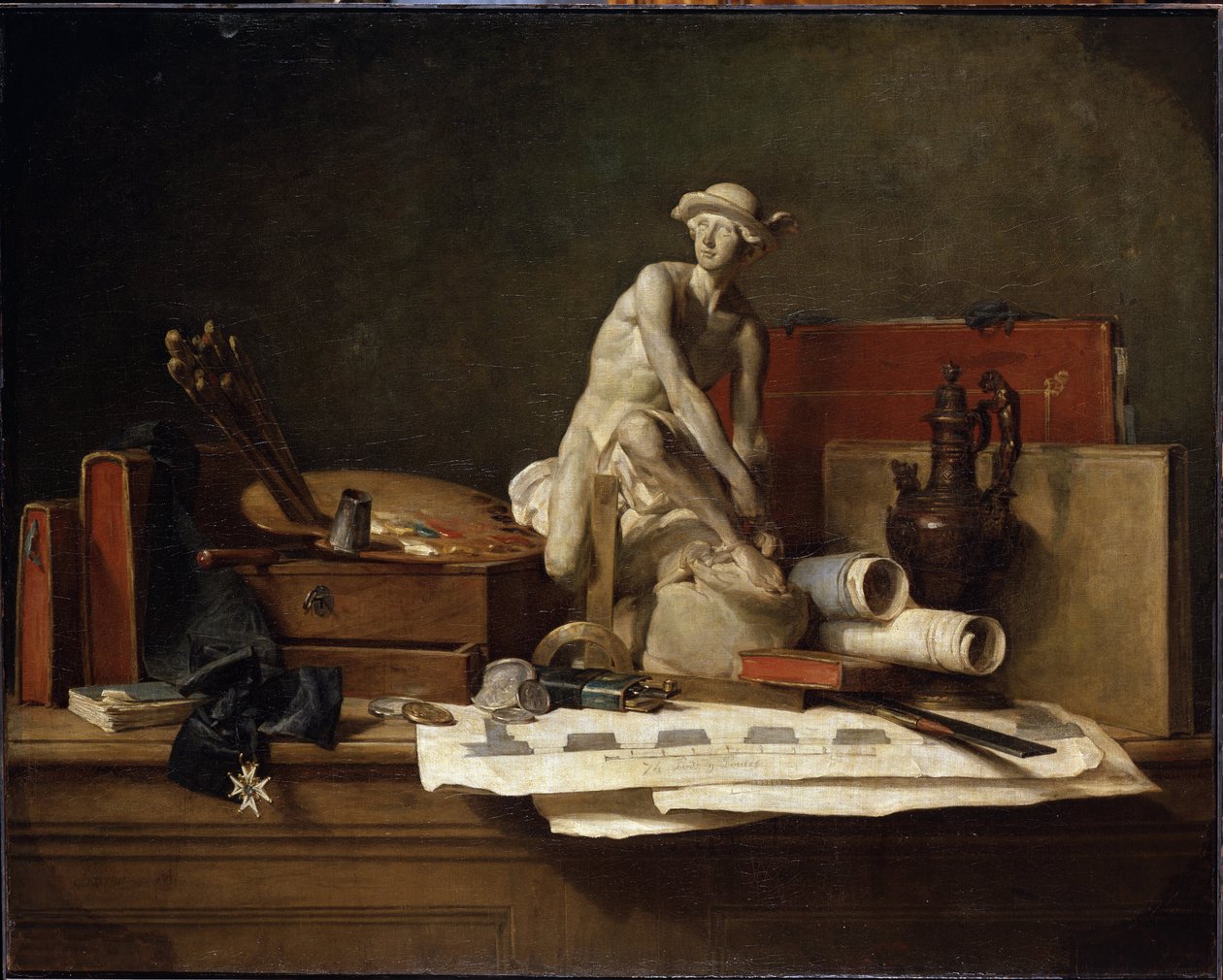 ""Still Life with Attributes of the Arts"" (Still Life with Attributes of the Arts) Kvikksølvskulptur avdekket med en petasus, malerpalett, bøker. Maleri av Jean Baptiste Simeon Chardin (1699-1779) Mål 112x140,5 cm Hermitage Museum, Sai av Jean Baptiste Simeon Chardin