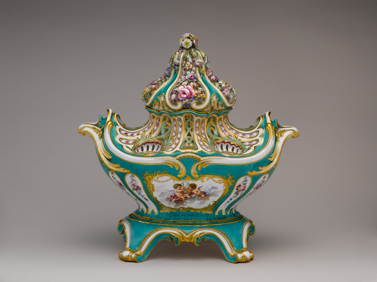 Sevres potpurri vase av Jean Claude Duplessis