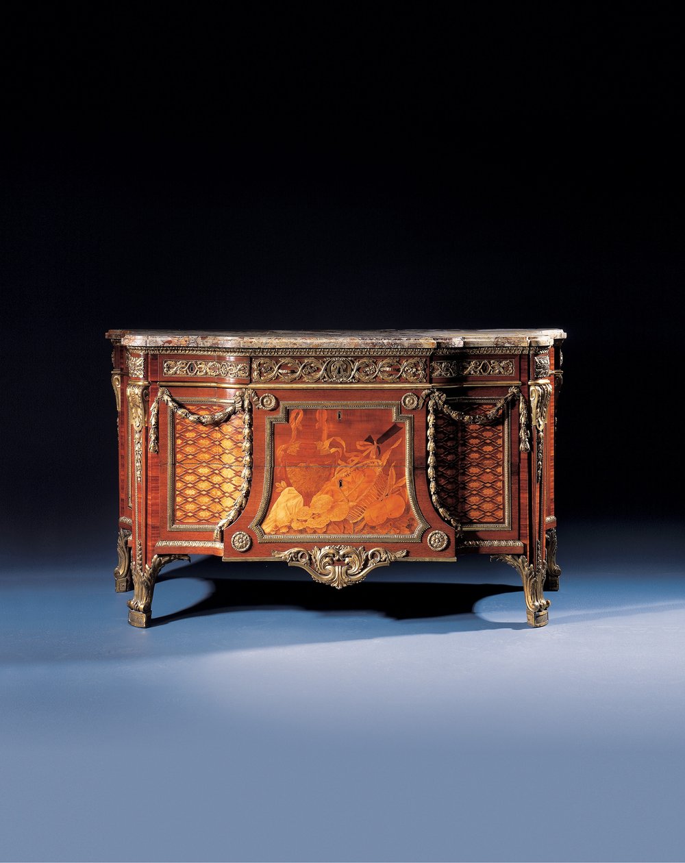 Royal Louis XVI kommode av Jean Henri Riesener