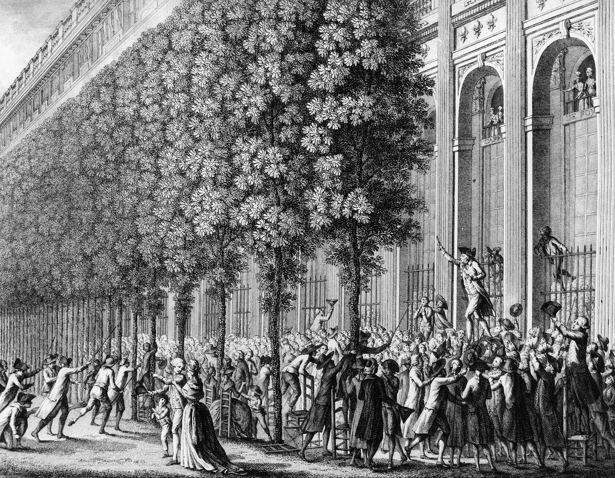 Fransk revolusjon: Bevegelse laget ved det kongelige slott av Camille Desmoulins (1760-1794) 12. juli 1789. Gravering av Berthaut etter Prior. Paris, bibliotek ved Institutt for revolusjonshistorie av Jean Louis II (after) Prieur