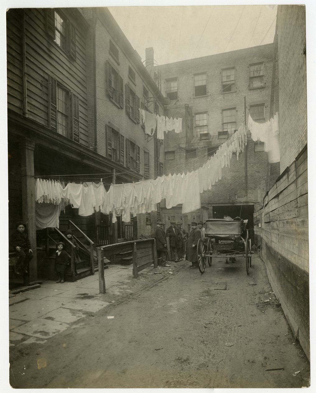 11 Christopher Street, Greenwich Village, New York, USA, ca. 1917-20 (foto av gelatinsølv) av Jessie Tarbox Beals