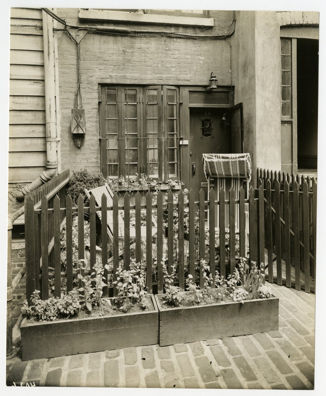 75 Bedford St "narrowest house", Greenwich Village, New York, USA av Jessie Tarbox Beals