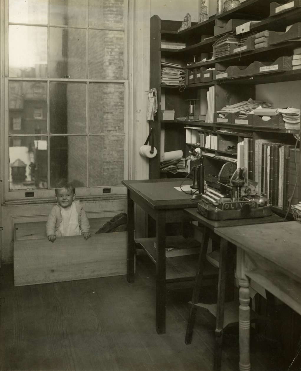 10. april av Jessie Tarbox Beals