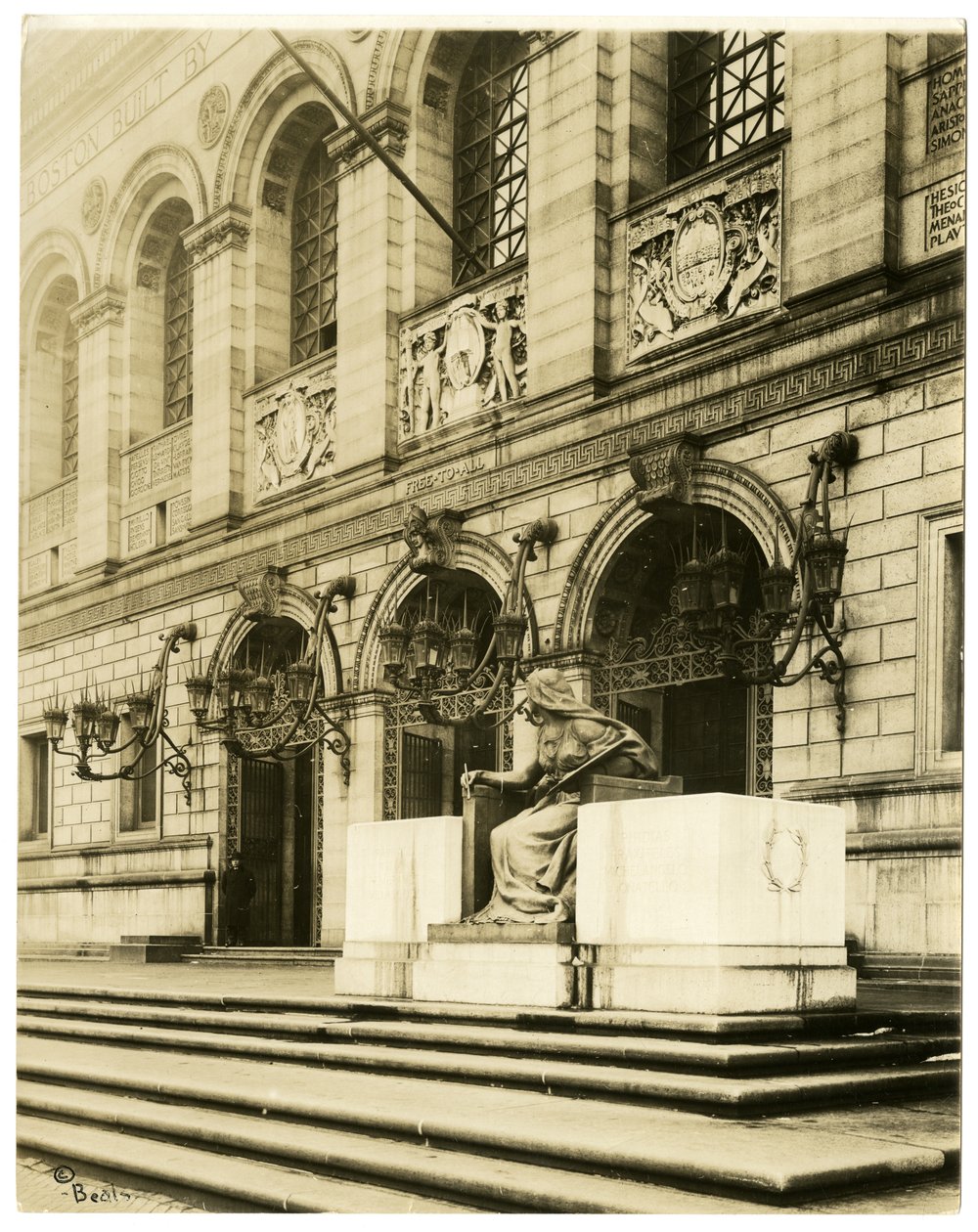 Boston Public Library, Boston, ca. 1902-10 (foto av gelatinsølv) av Jessie Tarbox Beals