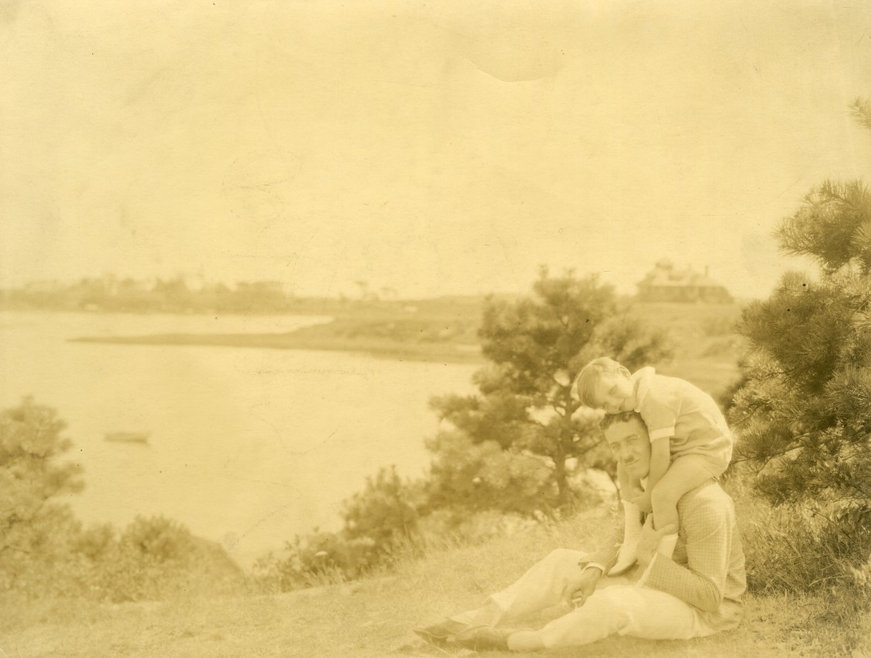 Coningsby Dawson, ca. 1905-40 (foto av gelatinsølv) av Jessie Tarbox Beals