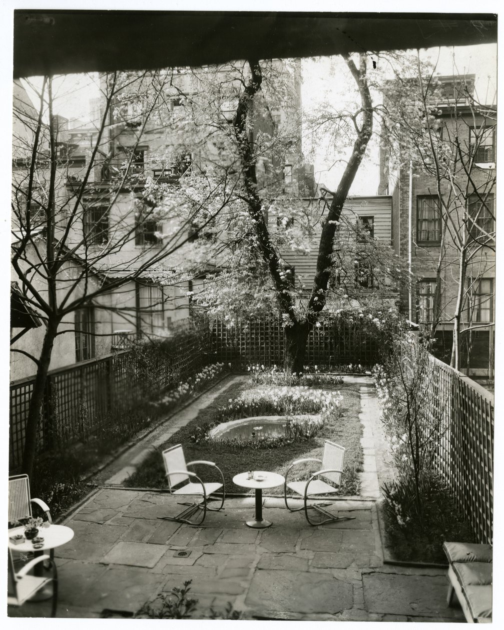 Garden of Mrs W H Wells 265 W 11th av Jessie Tarbox Beals