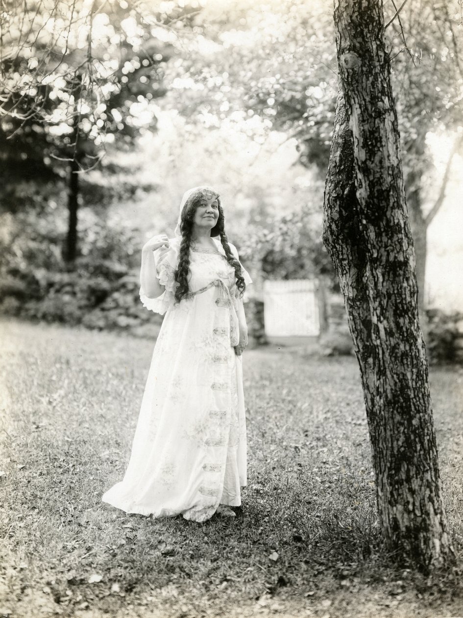 Grace Duffy Boylan mor til Malcolm Stuart Boylan, filmregissør Hollywood, ca. 1905-17 (foto av gelatinsølv) av Jessie Tarbox Beals