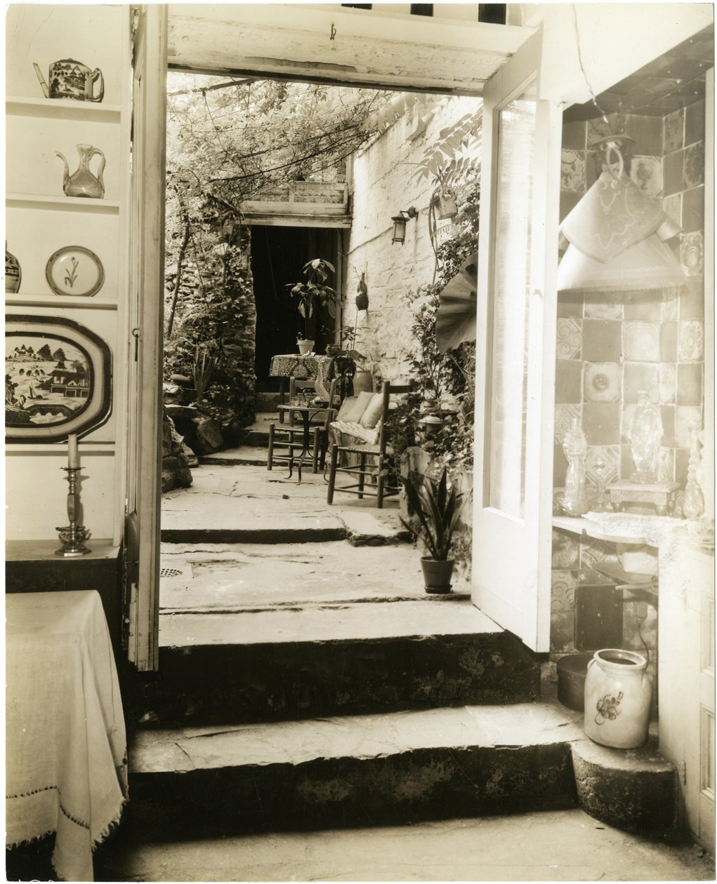 Hjemmet til Mr & Mrs George Stonehill, Greenwich Village, New York, USA, ca. 1905-40 (foto av gelatinsølv) av Jessie Tarbox Beals
