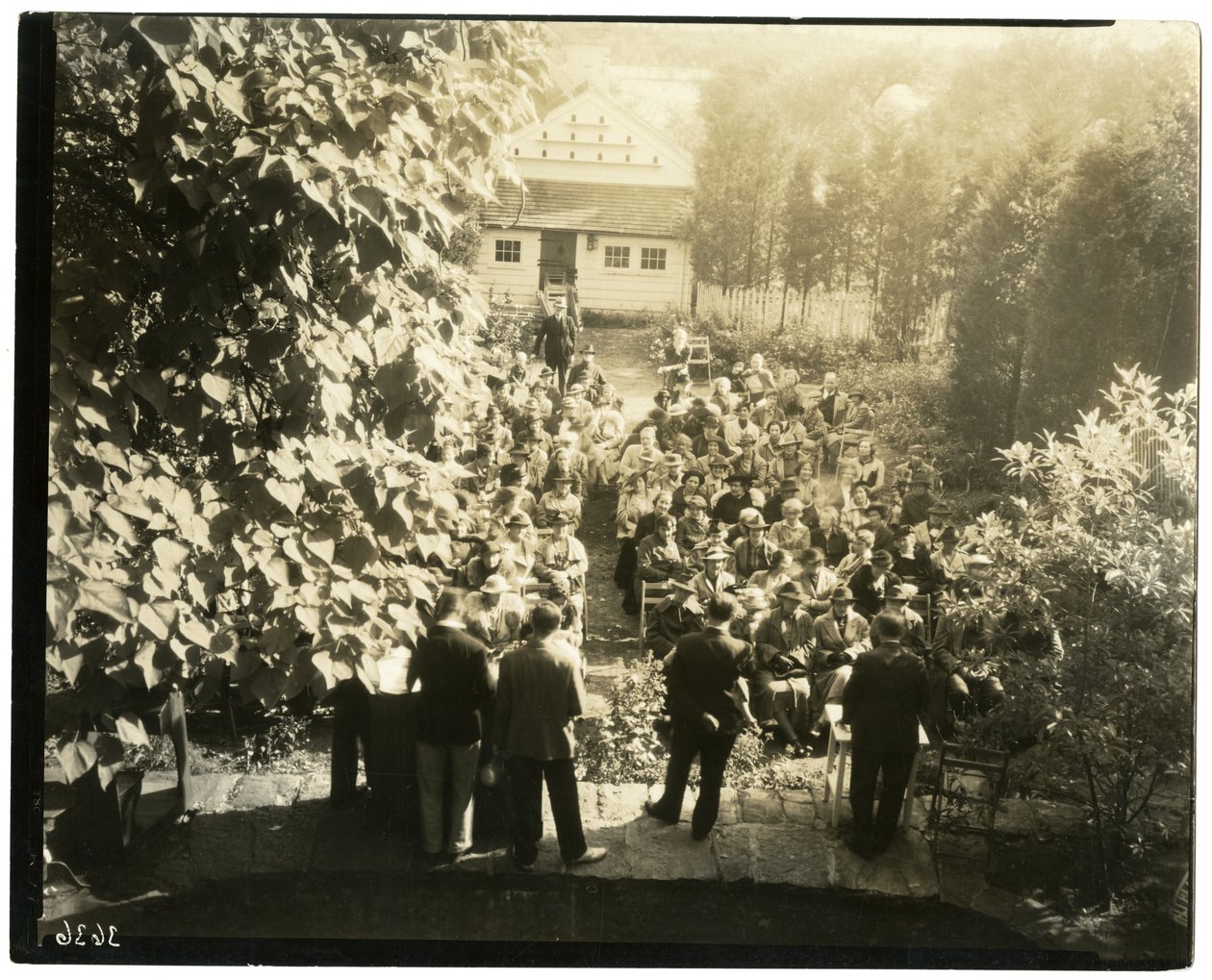 John W. Mitchell av Jessie Tarbox Beals