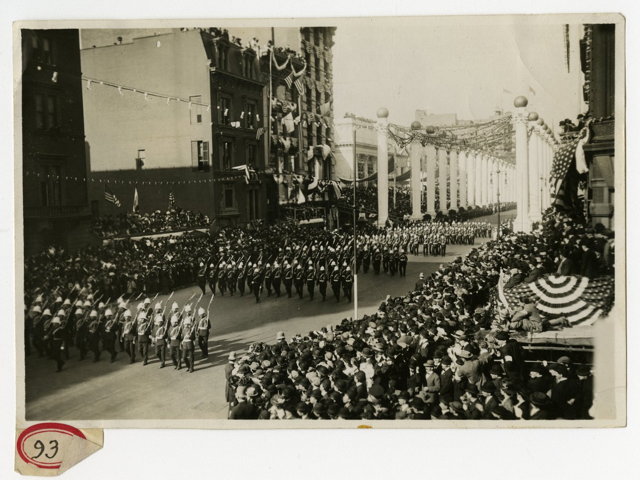 Militærparade ved Court of Honor Marines, Storbritannia av Jessie Tarbox Beals