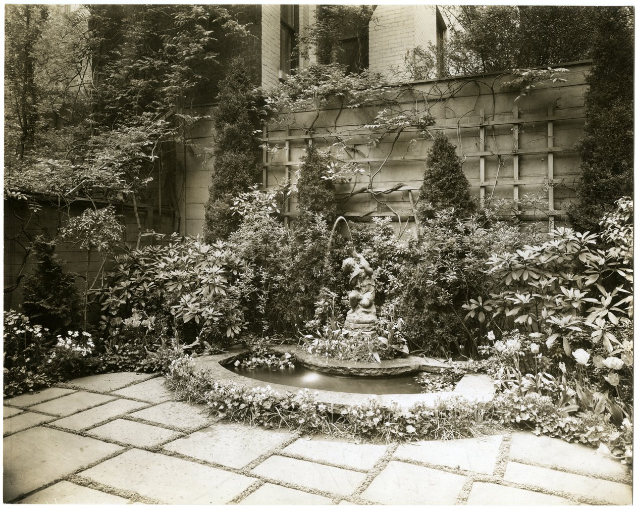 Mr & Mrs John Morgan, 39 W 11 St, Greenwich Village, New York, USA, ca. 1939-40 (foto av gelatinsølv) av Jessie Tarbox Beals