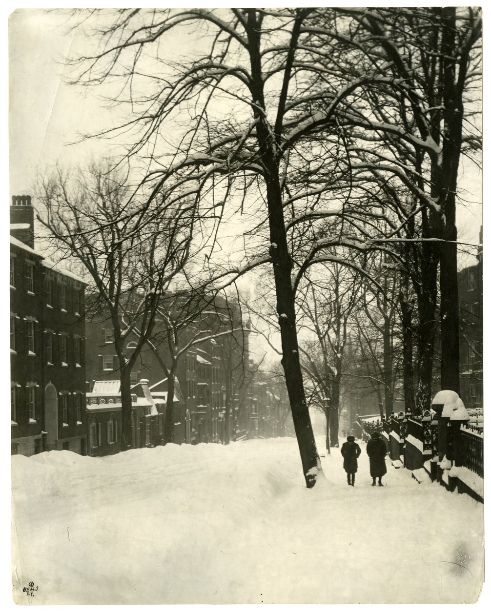 Mt Vernon Street, Boston, ca. 1902-10 (foto av gelatinsølv) av Jessie Tarbox Beals