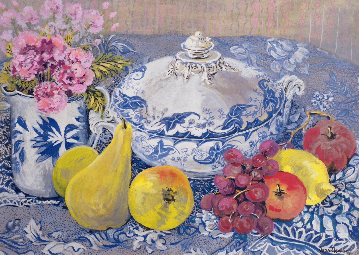 Den blå og hvite terrin med frukt av Joan Thewsey