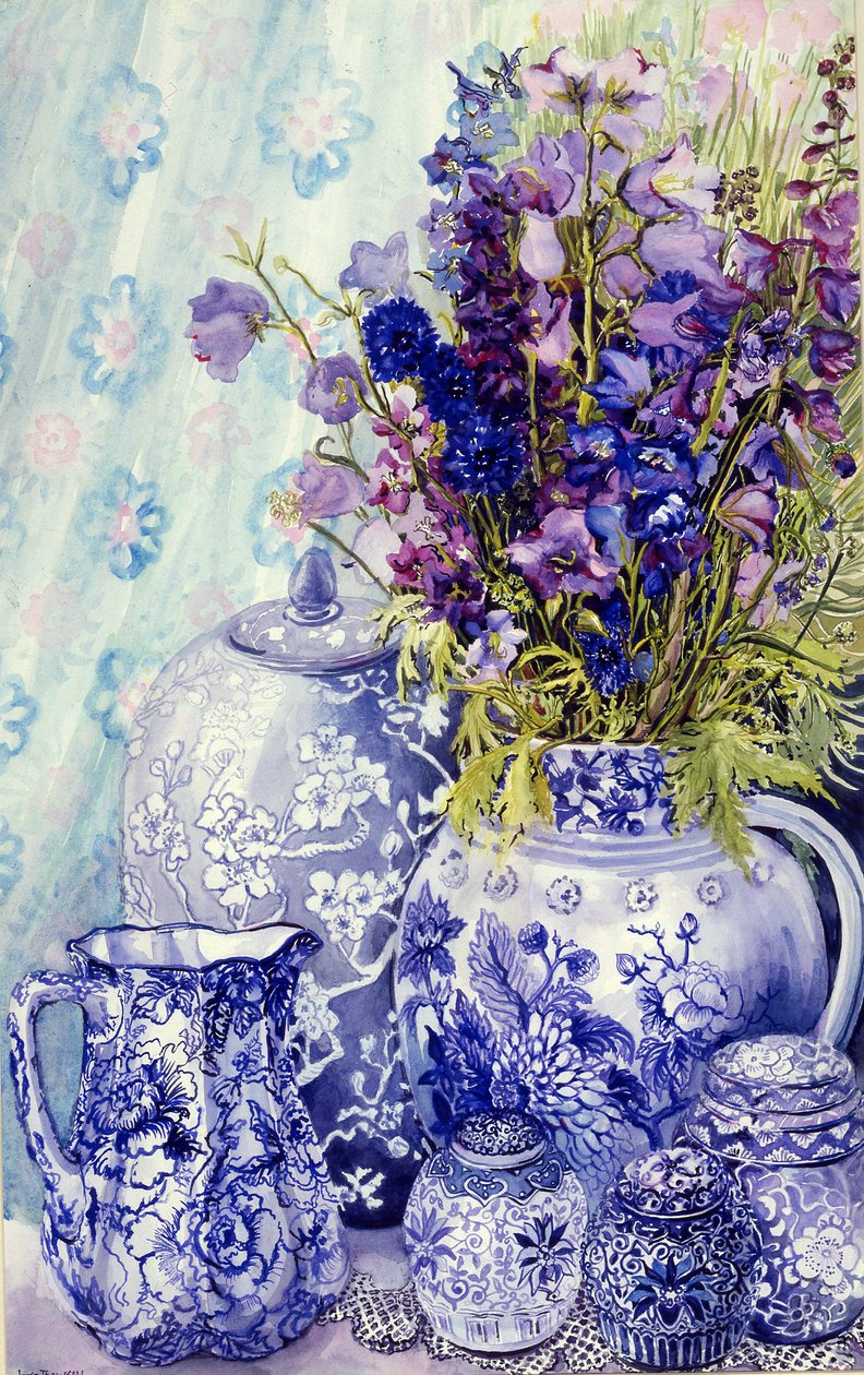 Delphiniums med antikke blå potter, 2000, (vannfarge) av Joan Thewsey