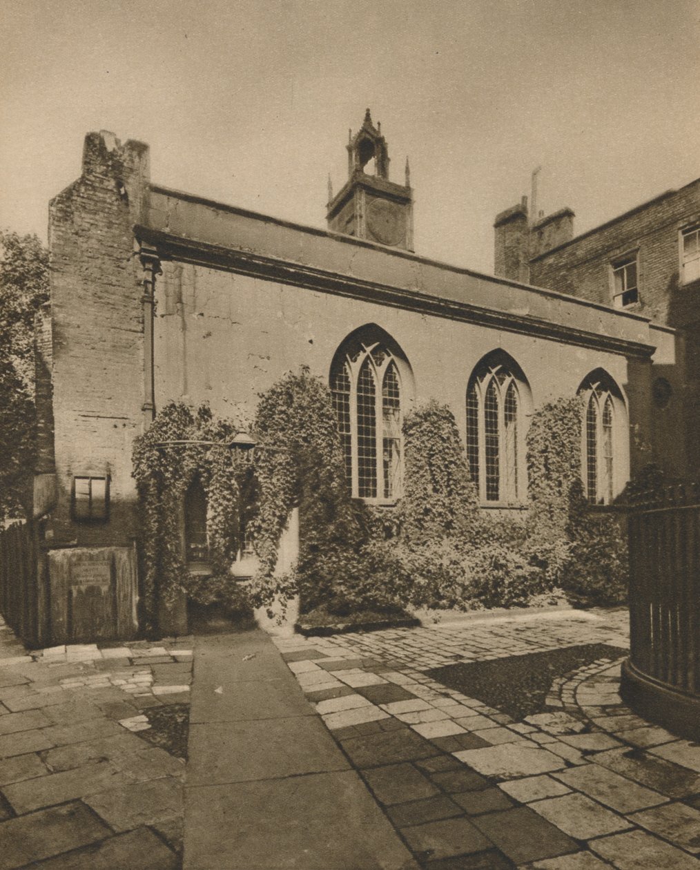 Hall of the Society of Cliffords Inn, Behind St. Dunstans-In-the-West, c1935. av Joel