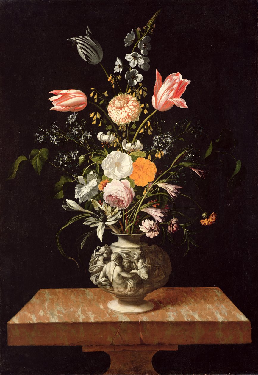 Vase med relieff og blomster på et marmorbord av Johann Georg Hinz