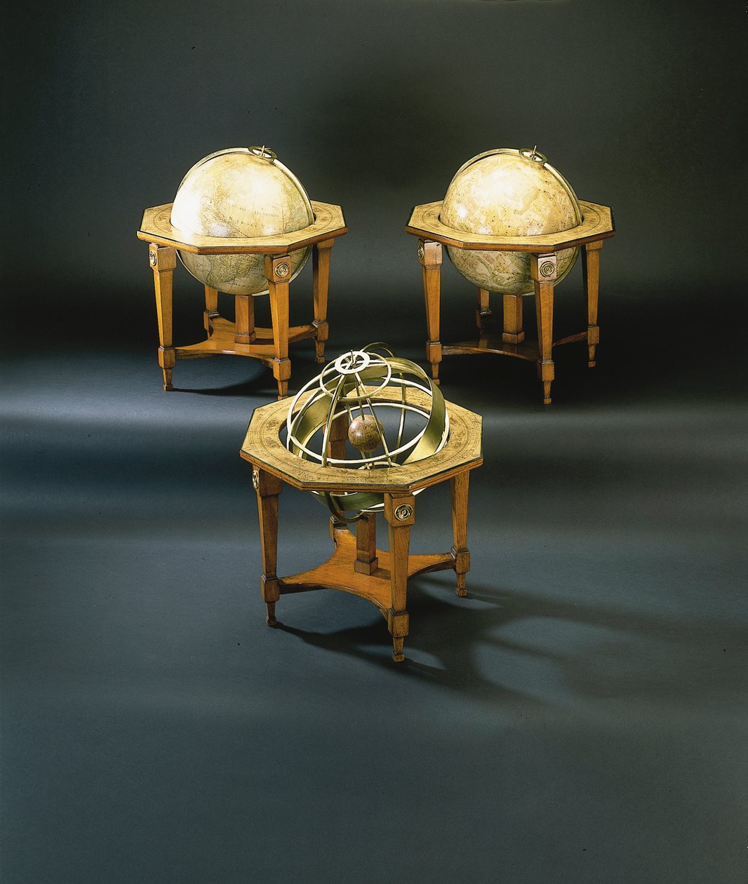 En sjelden jordklodetriplett fra 1700-tallet, Nürnberg av Johann Georg Klinger