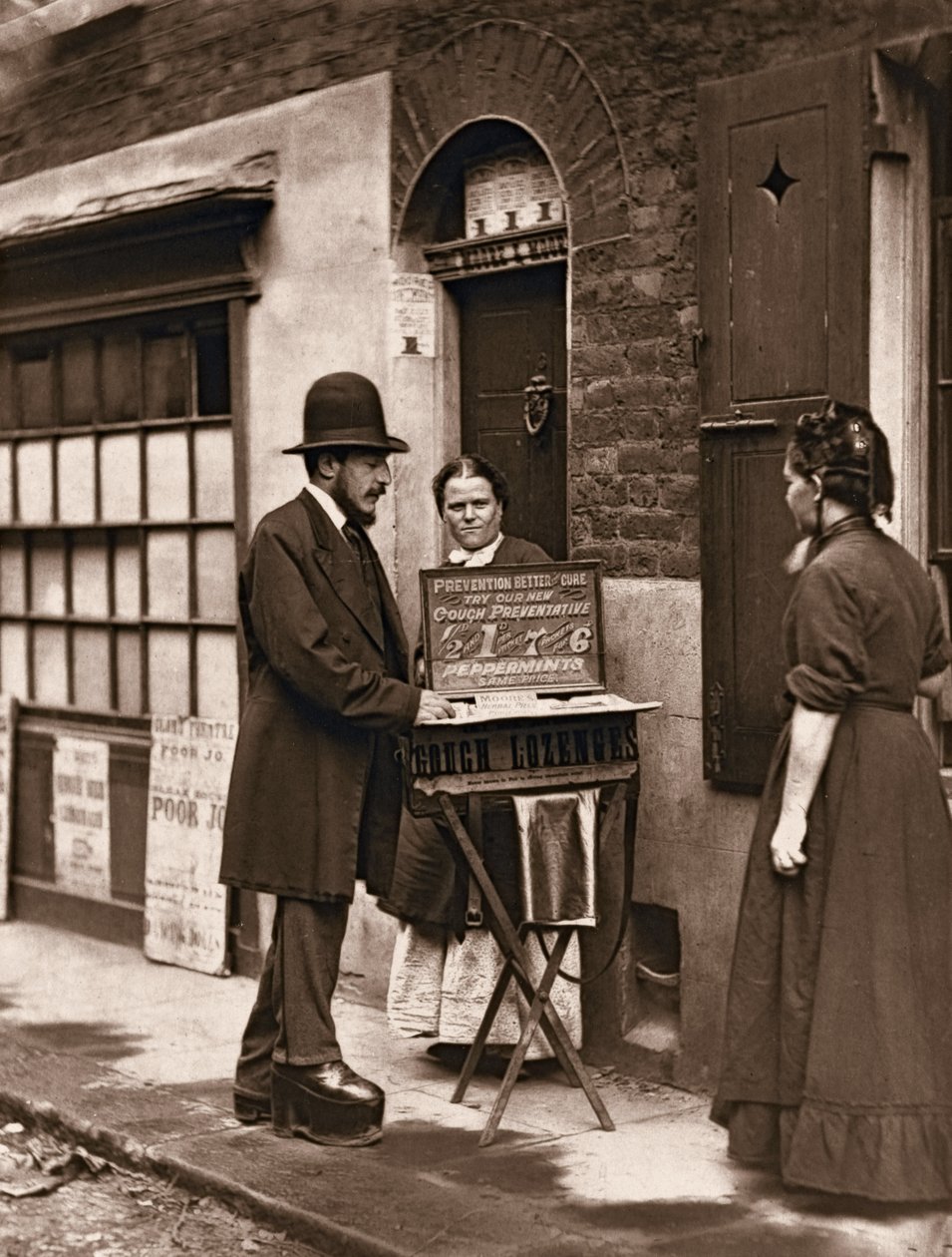 Street Doctor, 1876-77 (woodburytype) av John Thomson