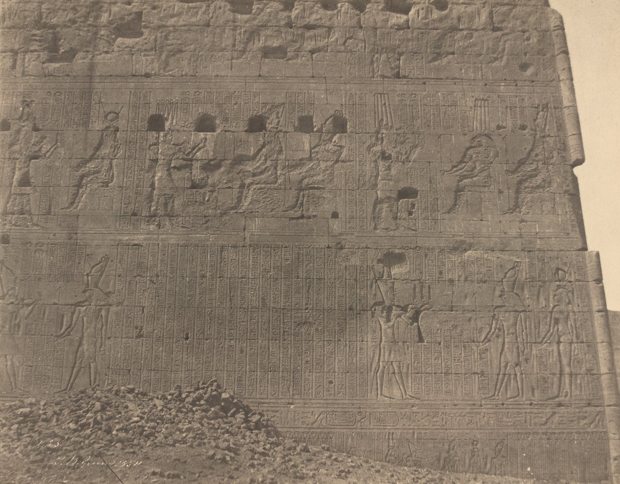 Edfu-skulpturer og inskripsjoner på orientalsk ansikt, 1854. av John Beasley Greene