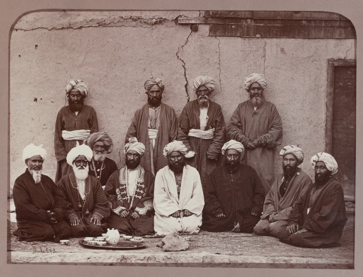 Kirurger og leger i Kabul av John Burke