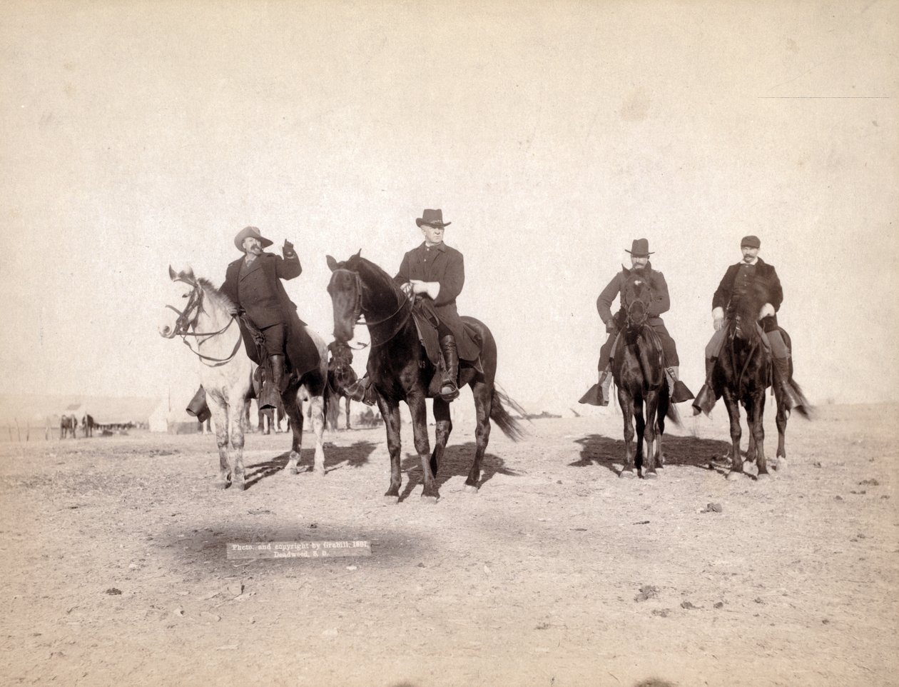 Ser på fiendtlig indisk leir, 1891 av John C. H. Grabill