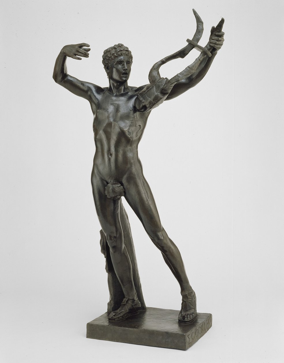 Young Sophocles Leading the Chorus of Victory etter slaget ved Salamis, modellert 1885, støpt 1911 (bronse med grønn patina) av John Donoghue