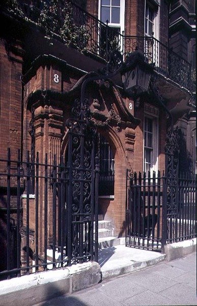 8 Palace Gate, bygget 1873-75 av John James Stevenson