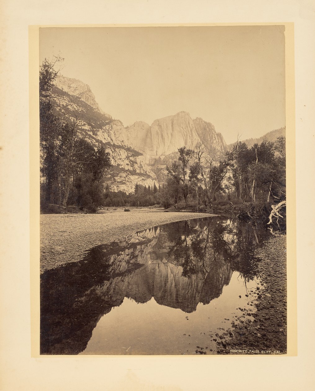 Yosemite-fallene, klippe, California av John K. Hillers