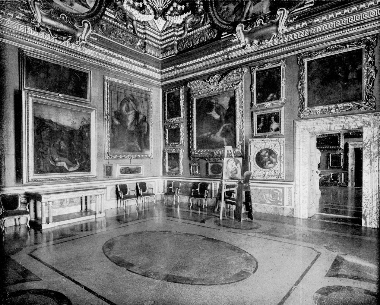 Hall of Saturn, Pitti Palace, Firenze, Italia, 1893. av John L. Stoddard