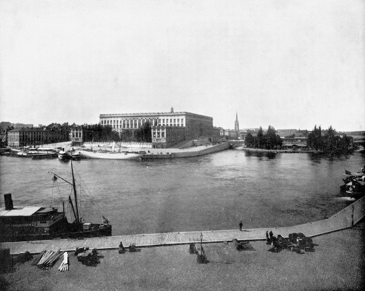 Det kongelige slott, Stockholm, Sverige, 1893. av John L. Stoddard