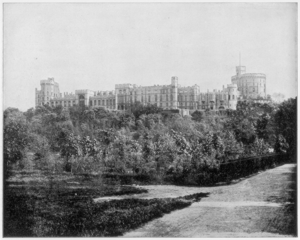 Windsor Castle, England, sent på 1800-tallet. av John L. Stoddard