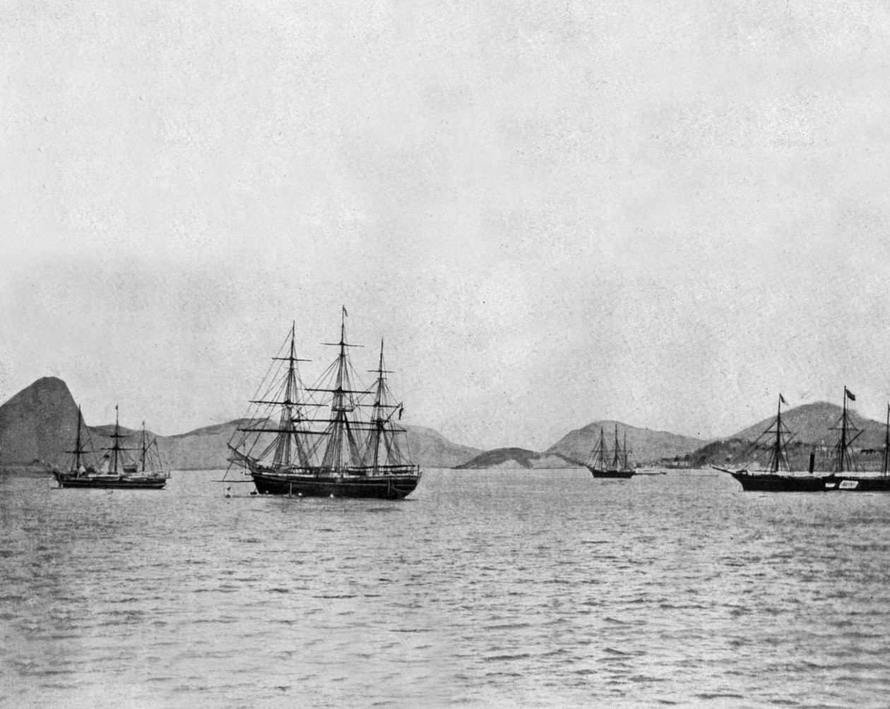 Rio de Janeiro havn i Brasil (s/hvitt bilde) av John Lawson Stoddard