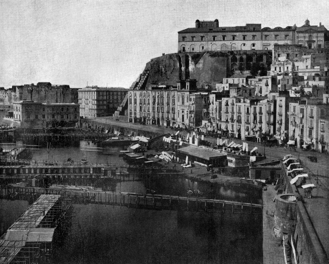 Saint Lucia a Naples-bilde av John Lawson Stoddard (1850 1931) Reisende og konferansedeltaker Utdanningspublikasjon for -Chicago (s/hvitt-bilde) av John Lawson Stoddard