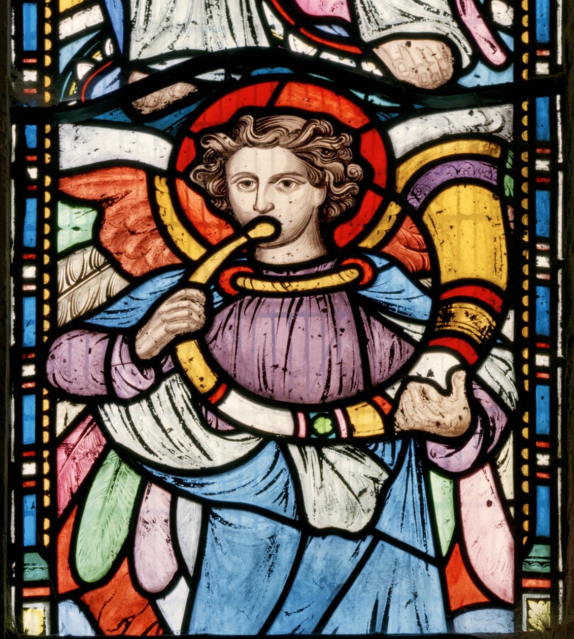 Engel blåser i horn, 1861 (farget glass) av John Millner Allen