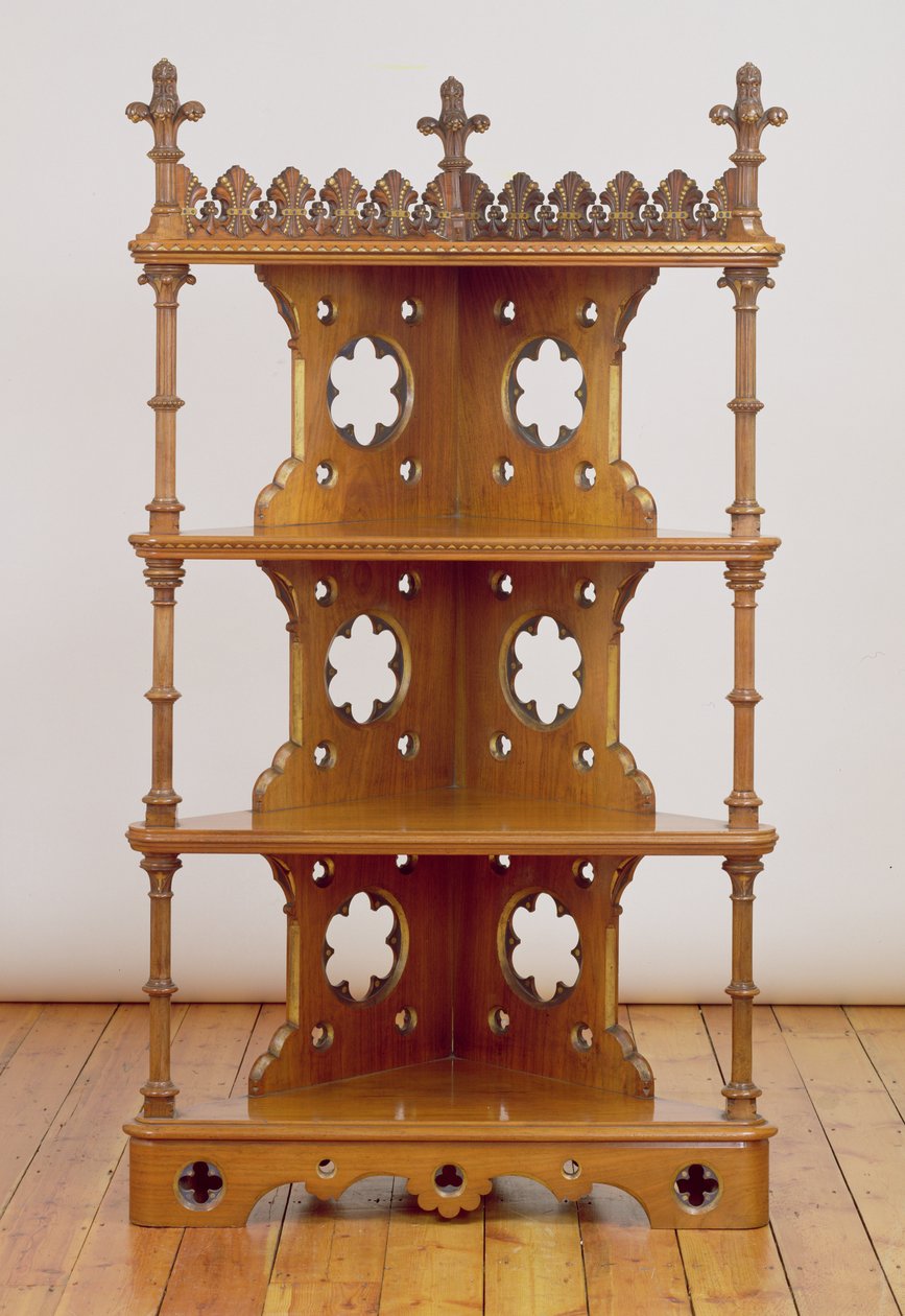 Utskåret og forgylt gotisk hjørne What-Not, ca. 1860 (valnøtttre) av John Pollard Seddon