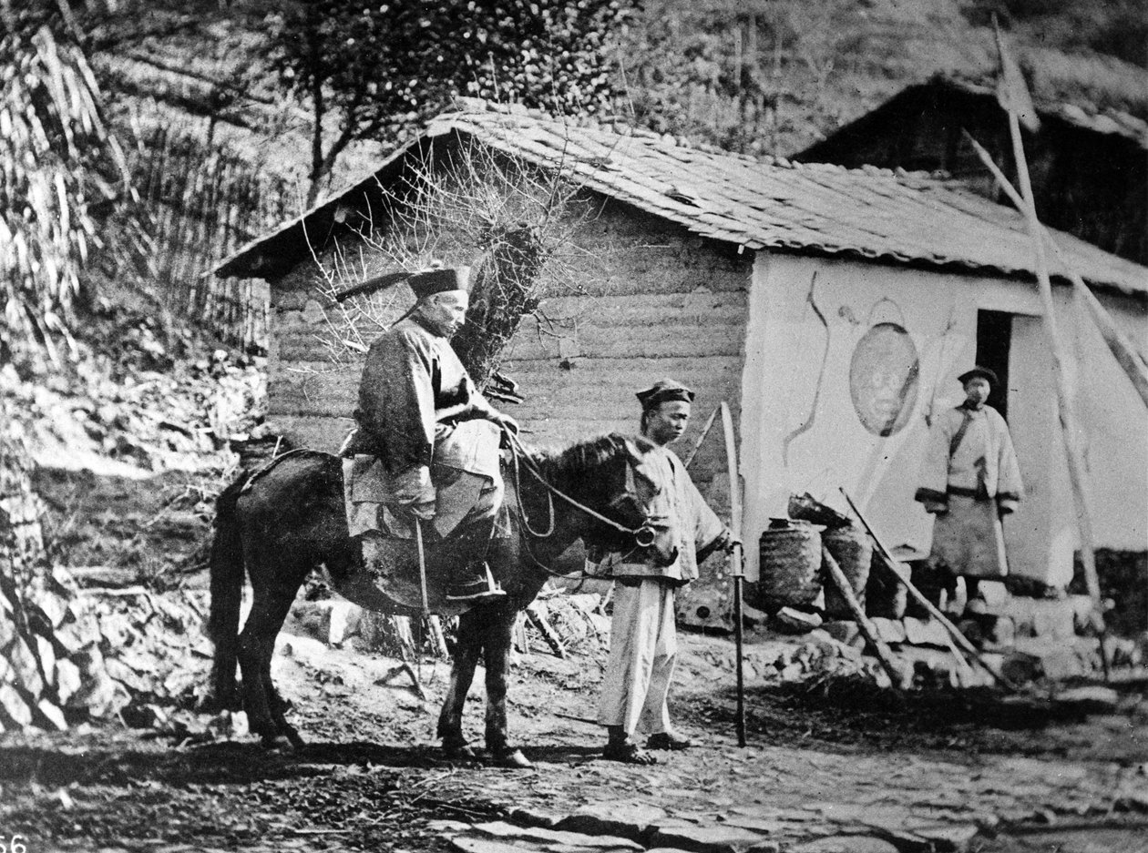 En militærmandarin til hest, ca. 1871 av John Thomson