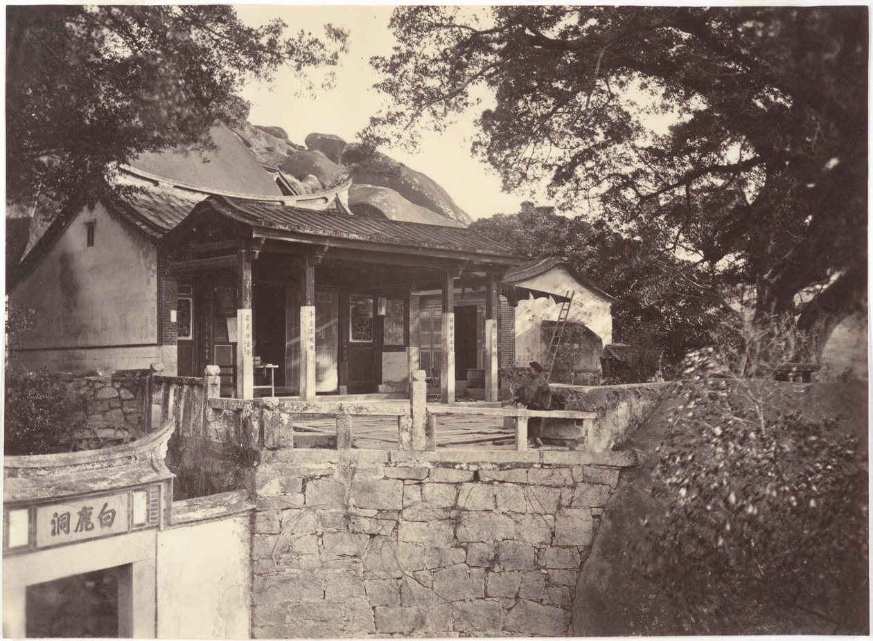 Le-Le-Cong-tempelet, Amoy av John Thomson