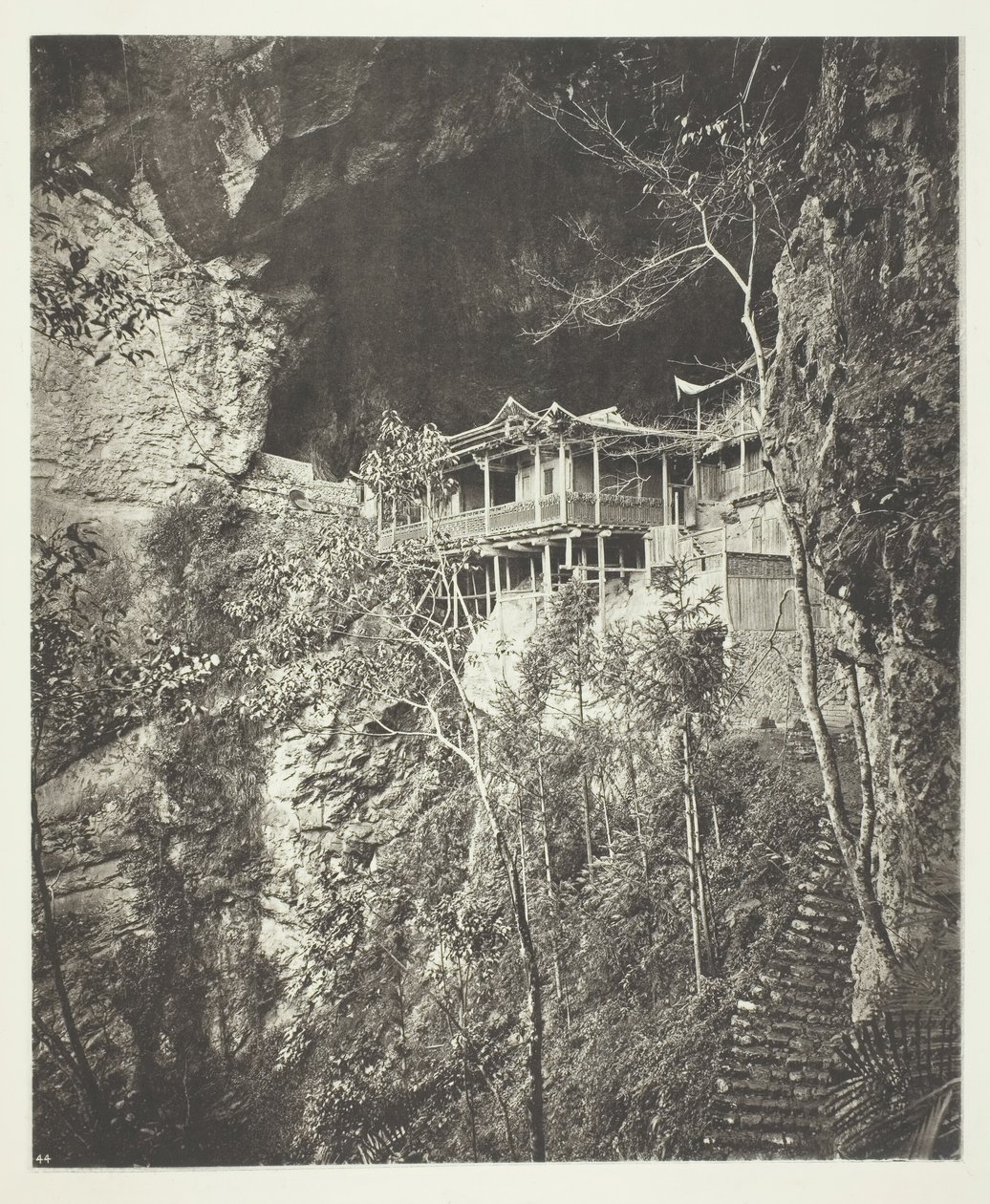 Yuenfu-klosteret, ca. 1868. av John Thomson