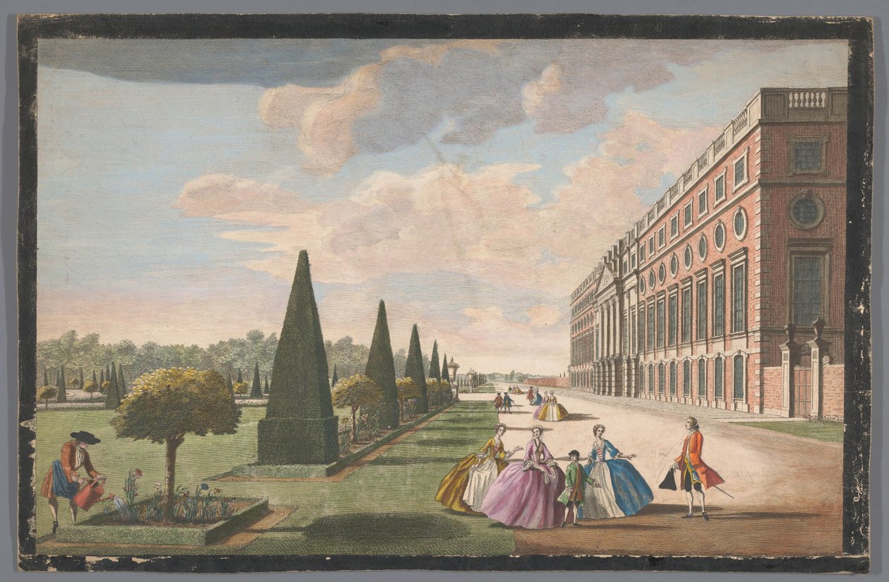 Utsikt over Hampton Court Palace i London sett fra øst En skrå perspektivvisning av østfronten av Hampton Court, med den lange turen og en del av hagen (tittel på objektet) av John Tinney