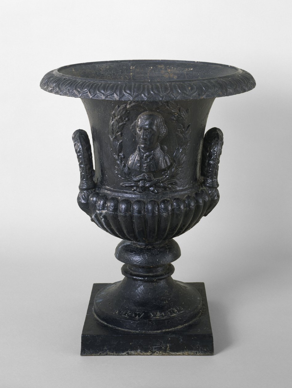 Washington Vase, ca. 1862 (støpejern) av Jordan L. Mott