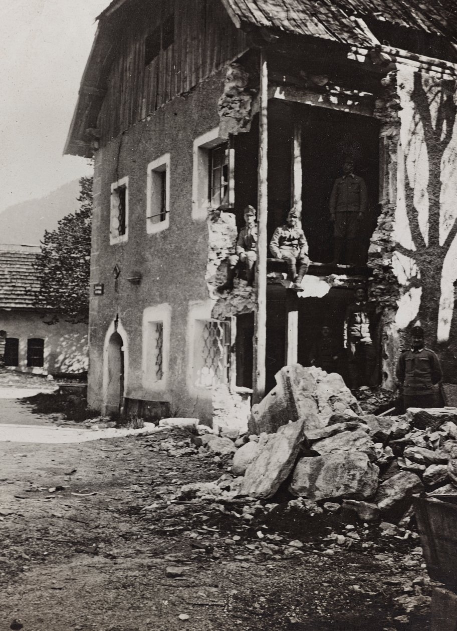 Album "Min verdenskrig - minner fra den sørvestlige fronten i Kärnten, Italia, Trentino-Alto Adige) 31/03/1915-12/11/ 1918 - Josef Zohles Vienna ": steinsprut i Valbruna (s/hv pho av Josef Zohles