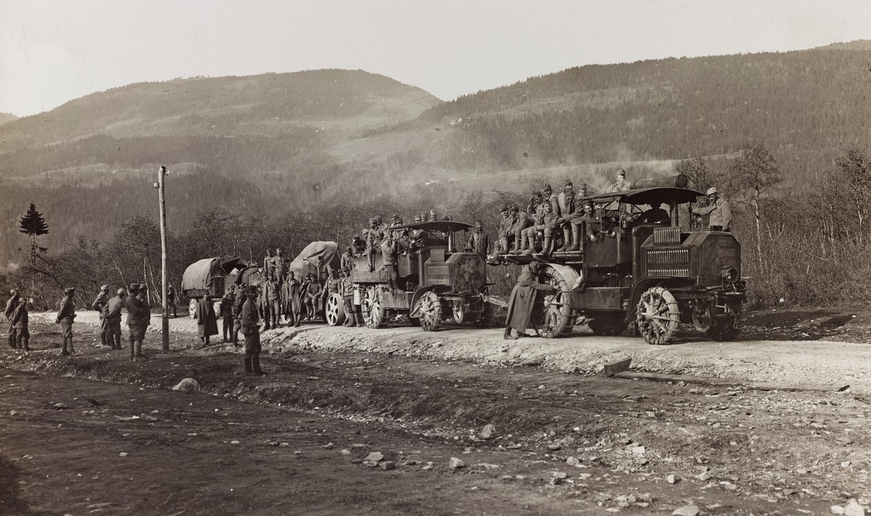Album "Min verdenskrig - minner fra den sørvestlige fronten i Kärnten, Italia, Trentino-Alto Adige) 31/03/1915-12/11/ 1918 - Josef Zohles Vienna ": militære kjøretøy i Hermag av Josef Zohles